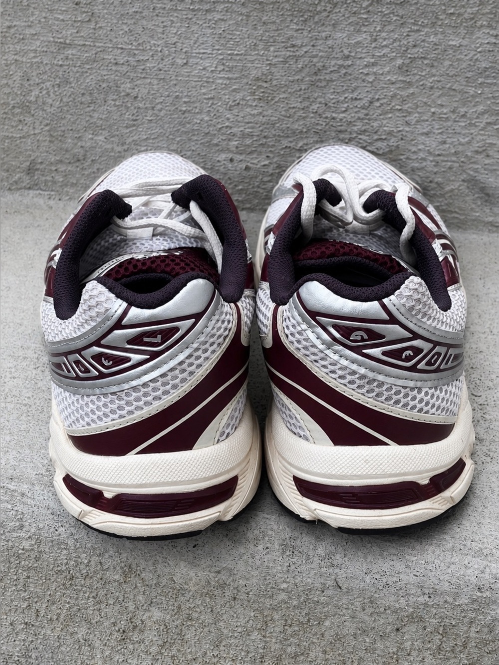Asics White and Burgundy GEL-1130 Running Shoes - Picture 2 of 4